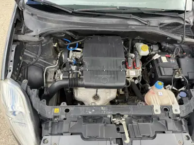 Fiat Grande Punto 2009 - 5870 EUR, 50685 km - AUTO.MOTO.pt - 50685km - foto 14 de 14