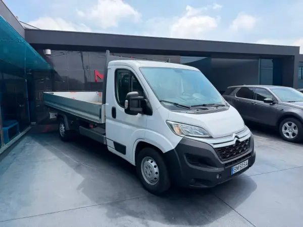 Citroën Jumper caixa aberta 2018 - 19900 EUR, 131000 km - AUTO.MOTO.pt - 131000km - foto 2 de 10