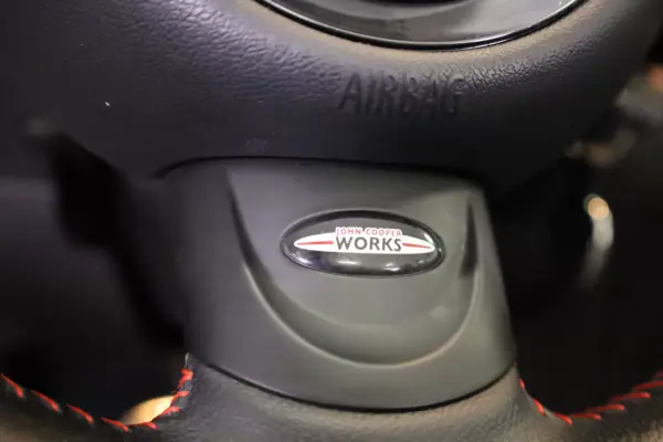 MINI John Cooper Works 2015 - 22950 EUR, 65169 km - AUTO.MOTO.pt - 65169km - foto 26 de 50