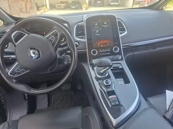 Renault Espace 2017 - 14950 EUR, 206218 km - 206218km - foto 6 de 43