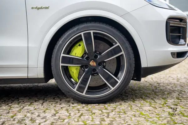 Porsche Cayenne Coupé 2022 - 108888 EUR, 92000 km - AUTO.MOTO.pt - 92000km - foto 41 de 65