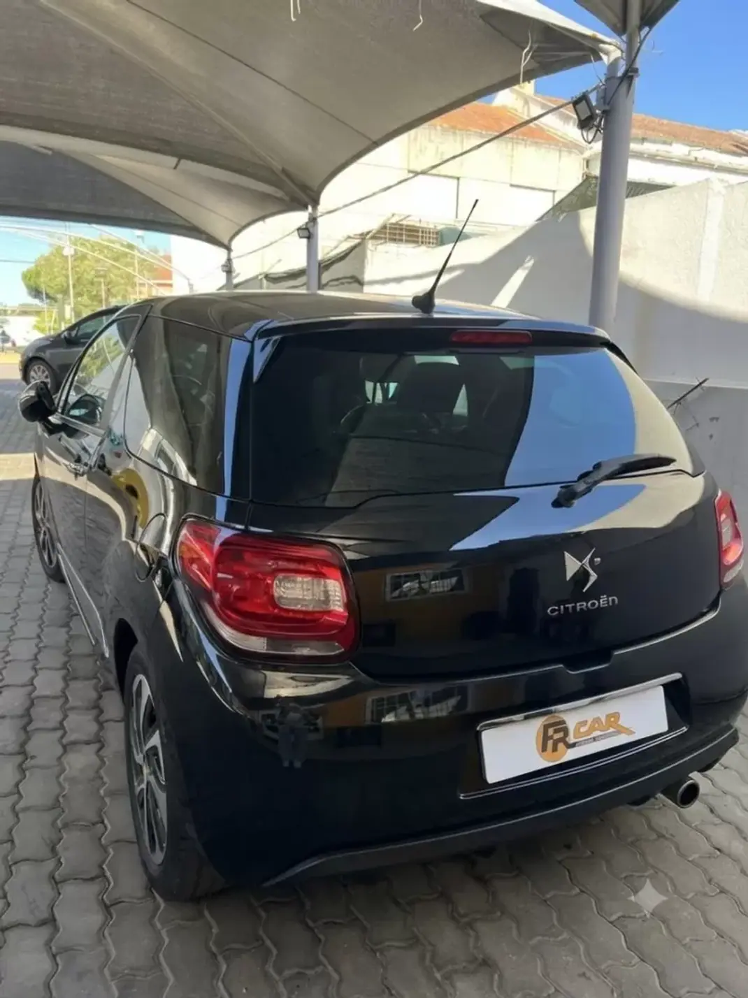 Citroën DS3 2012 - 10900 EUR, 121482 km - 121482km - foto 6 de 8