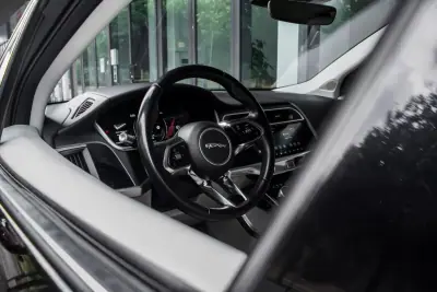 Jaguar I-Pace 2018 - 22990 EUR, 116299 km - AUTO.MOTO.pt - 116299km - foto 24 de 43
