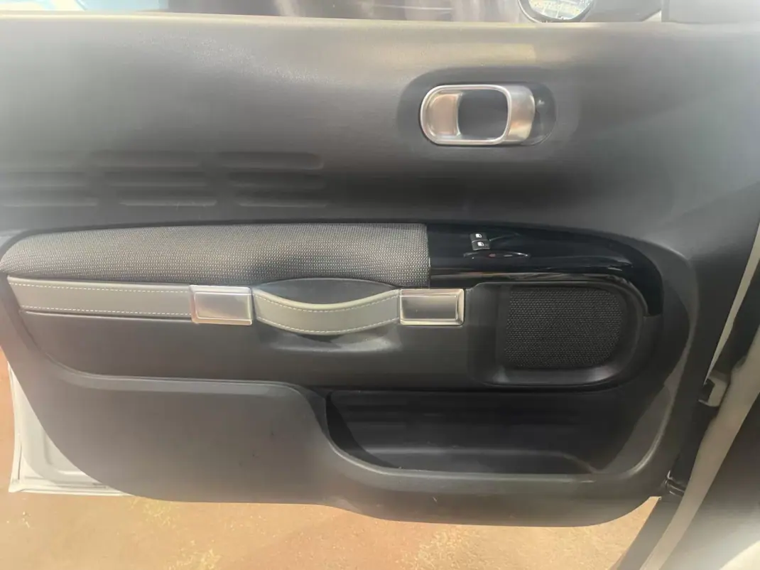 Citroën C4 Cactus 2017 - 10750 EUR, 58000 km - AUTO.MOTO.pt - 58000km - foto 30 de 37