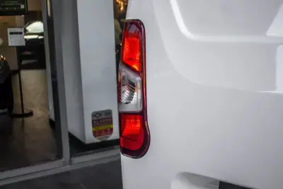 Peugeot Partner 1.5 Blue HDI 100 S&S Premium 2021 - 12990 EUR, 71659 km - AUTO.MOTO.pt - 71659km - foto 8 de 31