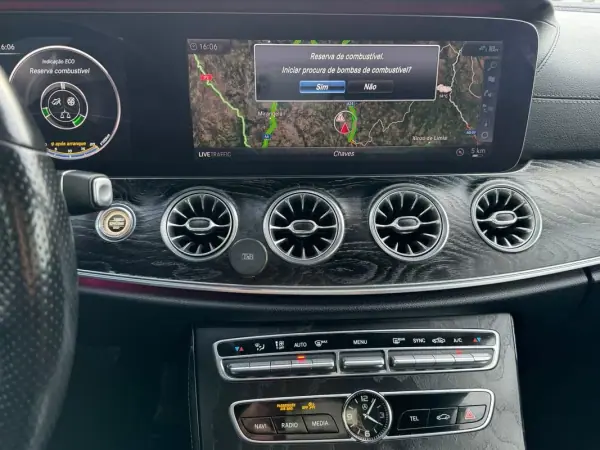 Mercedes-Benz E 220 2017 - 34999 EUR, 179000 km - AUTO.MOTO.pt - 179000km - foto 25 de 29