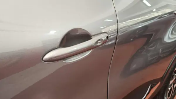 Renault Captur 2016 - 10490 EUR, 58907 km - AUTO.MOTO.pt - 58907km - foto 10 de 46