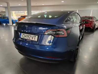 Tesla Model 3 2021 - 25990 EUR, 100000 km - AUTO.MOTO.pt - 100000km - foto 21 de 46