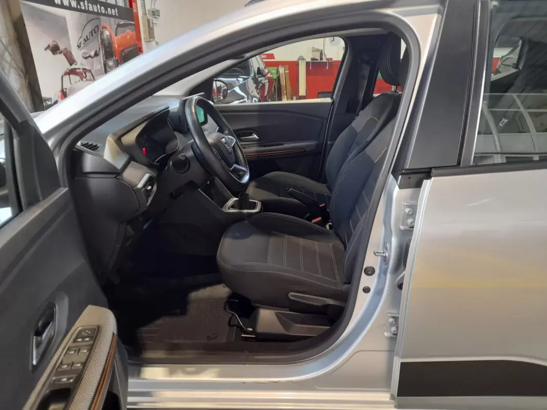 Dacia Sandero 2022 - 15500 EUR, 86971 km - AUTO.MOTO.pt - 86971km - foto 9 de 17