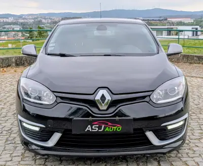 Renault Mégane Coupe 2014 - 8000 EUR, 276629 km - AUTO.MOTO.pt - 276629km - foto 3 de 22