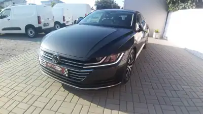 Volkswagen Arteon 2019 - 26650 EUR, 90000 km - AUTO.MOTO.pt - 90000km - foto 18 de 38