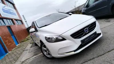 Volvo V40 2013 - 10900 EUR, 190000 km - AUTO.MOTO.pt - 190000km - foto 2 de 22