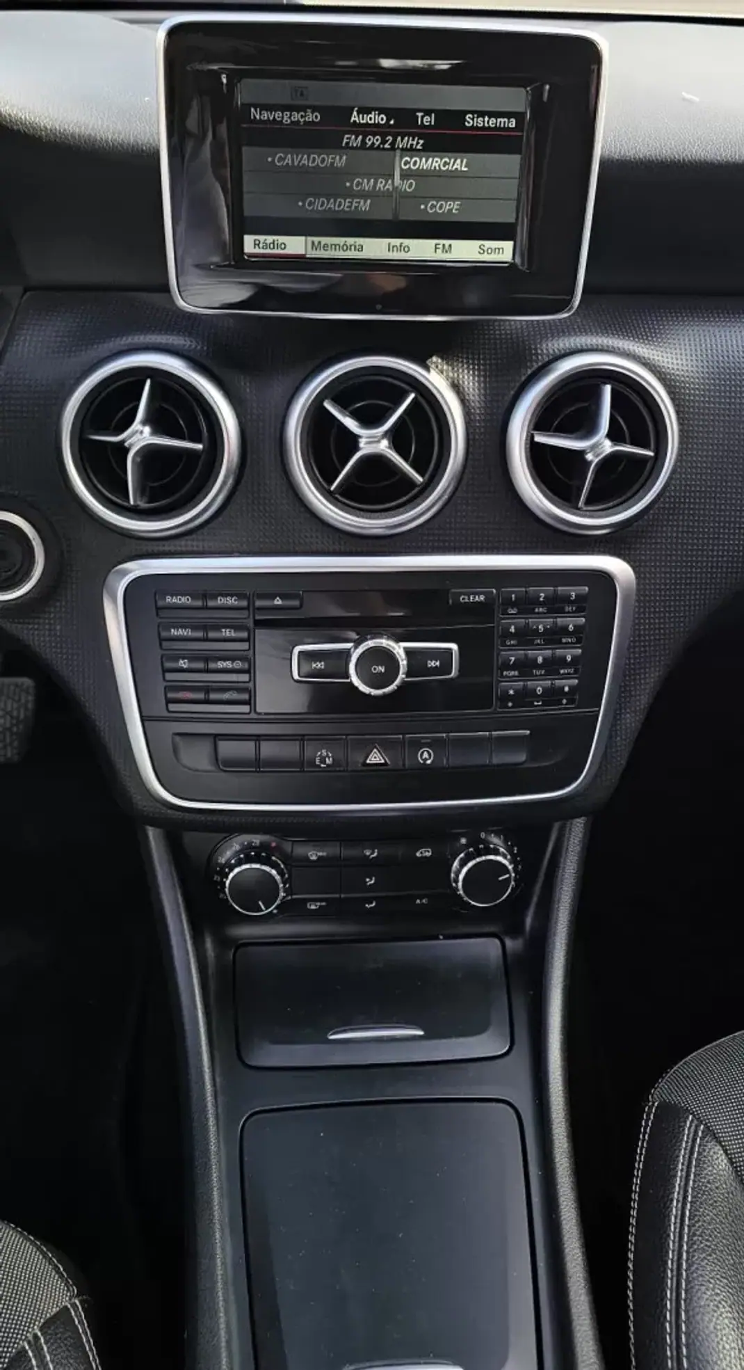 Mercedes-Benz A 160 2015 - 16500 EUR, 137000 km - AUTO.MOTO.pt - 137000km - foto 10 de 24