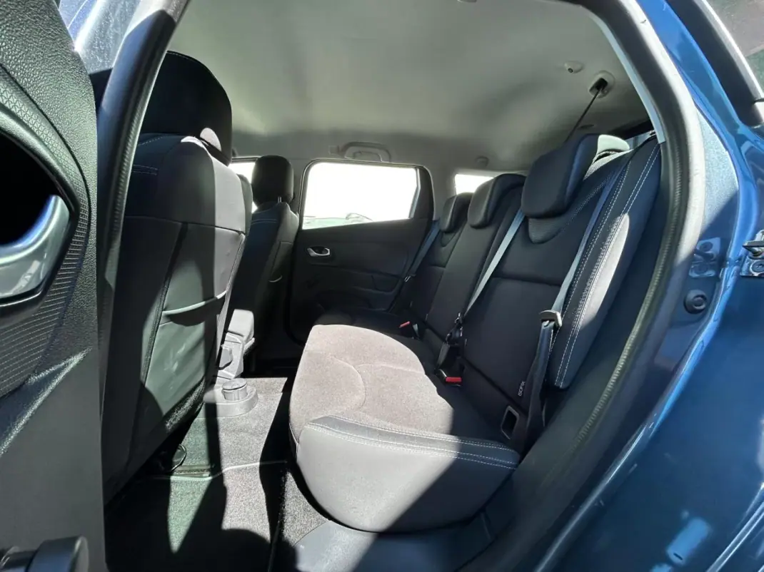 Renault Clio 2018 - 11950 EUR, 66571 km - 66571km - foto 16 de 20