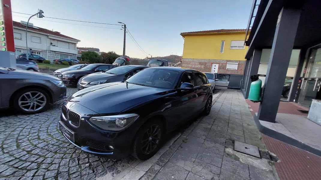 BMW 116 2013 - 8500 EUR, 239000 km - AUTO.MOTO.pt - 239000km - foto 4 de 15