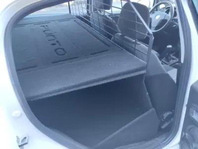 Fiat PUNTO 2019 - 7999 EUR, 180000 km - AUTO.MOTO.pt - 180000km - foto 10 de 27