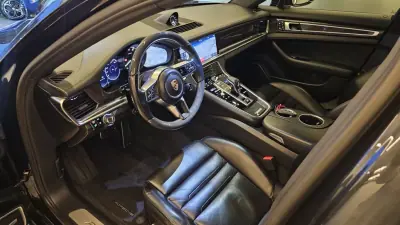 Porsche Panamera Sport Turismo 2018 - 71900 EUR, 135500 km - AUTO.MOTO.pt - 135500km - foto 6 de 49
