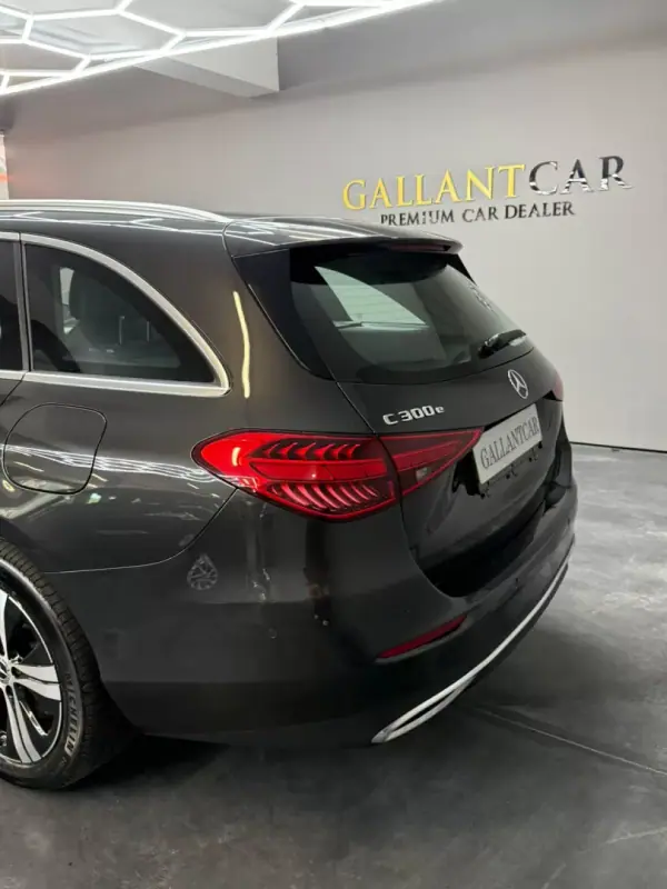 Mercedes-Benz C 300 2023 - 36500 EUR, 88706 km - AUTO.MOTO.pt - 88706km - foto 29 de 32