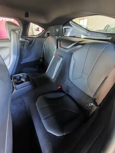 BMW i8 2017 - 65500 EUR, 96600 km - AUTO.MOTO.pt - 96600km - foto 14 de 38