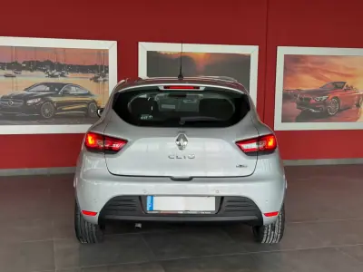 Renault Clio 2017 - 11990 EUR, 103171 km - AUTO.MOTO.pt - 103171km - foto 10 de 20