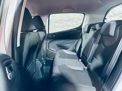 Peugeot 308 2012 - 6450 EUR, 226882 km - AUTO.MOTO.pt - 226882km - foto 12 de 20