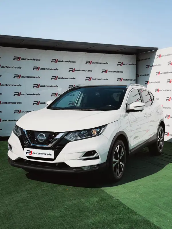 Nissan Qashqai 1.5 dci N-connecta 360 2017 Diesel — 140 072 km Nissan Qashqai 1.5 dci N-connecta 360 2017 Diesel