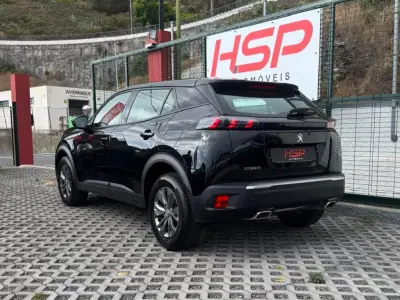 Peugeot 2008 2021 — foto 4 de 17