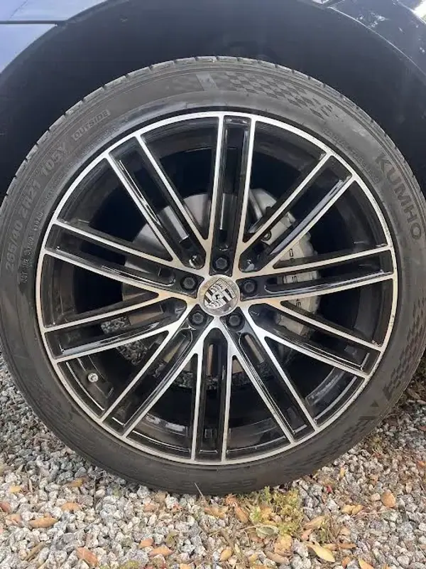 Porsche Macan 2014 - 39000 EUR, 218500 km - AUTO.MOTO.pt - 218500km - foto 30 de 37