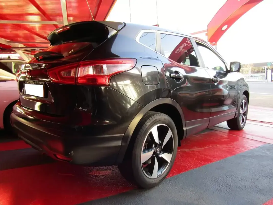 Nissan Qashqai 2017 - 16749 EUR, 121547 km - 121547km - foto 27 de 30