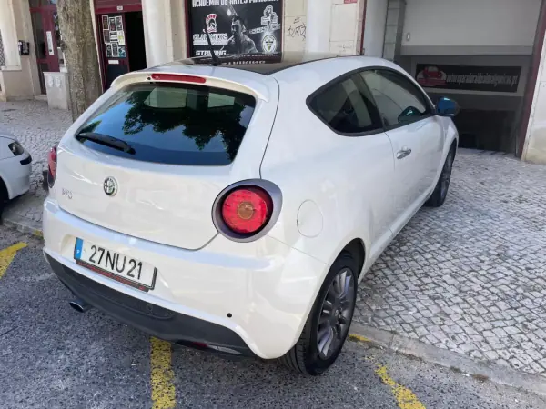 Alfa Romeo MiTo 2013 - 6750 EUR, 157000 km - AUTO.MOTO.pt - 157000km - foto 10 de 30