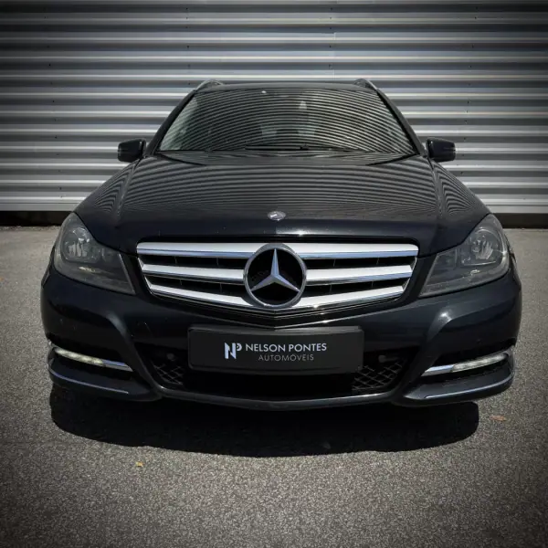 Mercedes-Benz C 180 2011 - 8900 EUR, 350000 km - AUTO.MOTO.pt - 350000km - foto 2 de 28