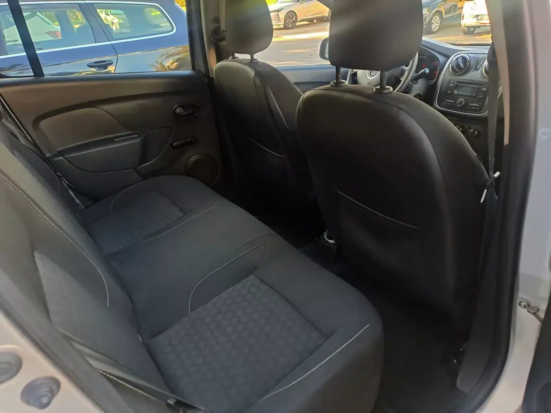 Dacia Logan MCV 2016 - 8500 EUR, 120000 km - AUTO.MOTO.pt - 120000km - foto 20 de 23