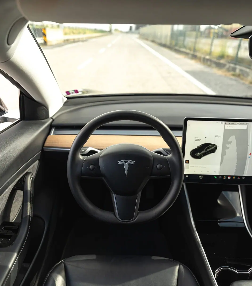 Tesla Model 3 2020 - 22000 EUR, 117000 km - 117000km - foto 10 de 10