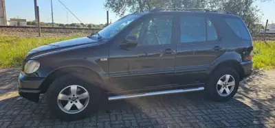 Mercedes-Benz ML 270 2000 - 6990 EUR, 266000 km - AUTO.MOTO.pt - 266000km - foto 7 de 22
