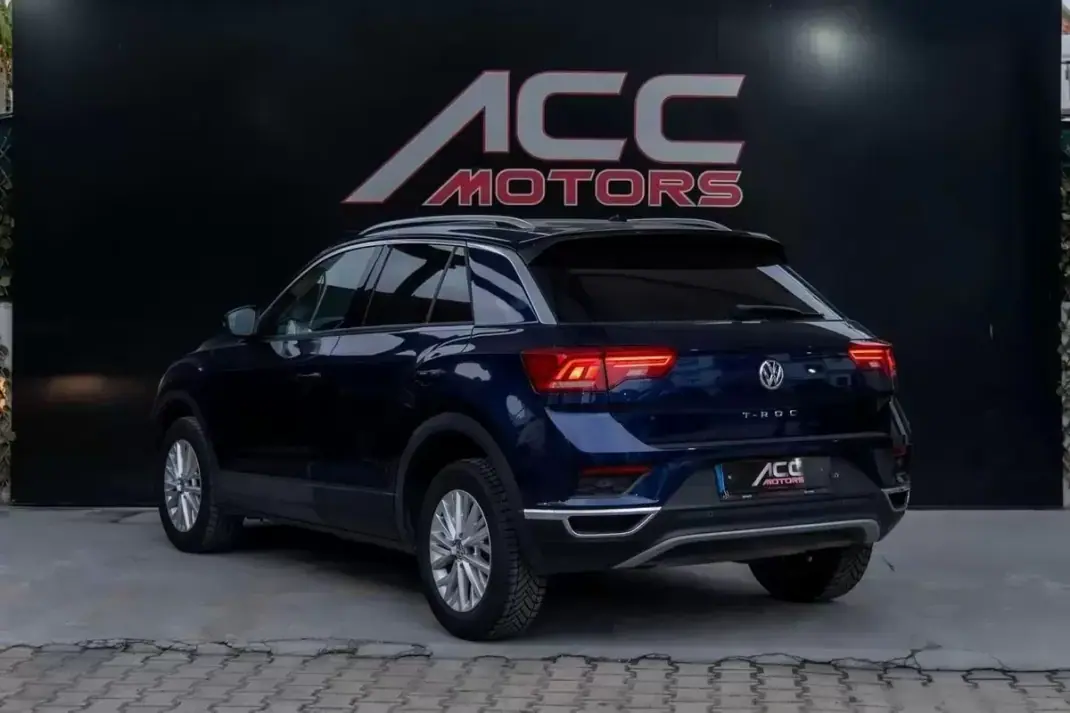 Volkswagen T-Roc 2019 - 21900 EUR, 135000 km - AUTO.MOTO.pt - 135000km - foto 35 de 48