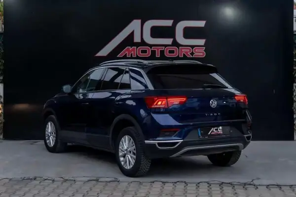 Volkswagen T-Roc 2019 - 21900 EUR, 135000 km - AUTO.MOTO.pt - 135000km - foto 35 de 48