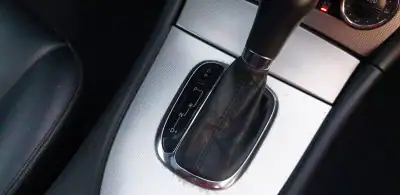 Mercedes-Benz CLK 220 2006 - 11990 EUR, 239000 km - AUTO.MOTO.pt - 239000km - foto 27 de 34