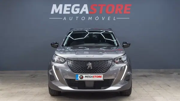 Peugeot 2008 2022 — foto 2 de 33