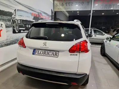 Peugeot 2008 2015 - 9740 EUR, 120266 km - AUTO.MOTO.pt - 120266km - foto 24 de 28