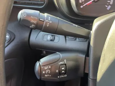 Citroën Berlingo 2020 - 10750 EUR, 156000 km - AUTO.MOTO.pt - 156000km - foto 25 de 32