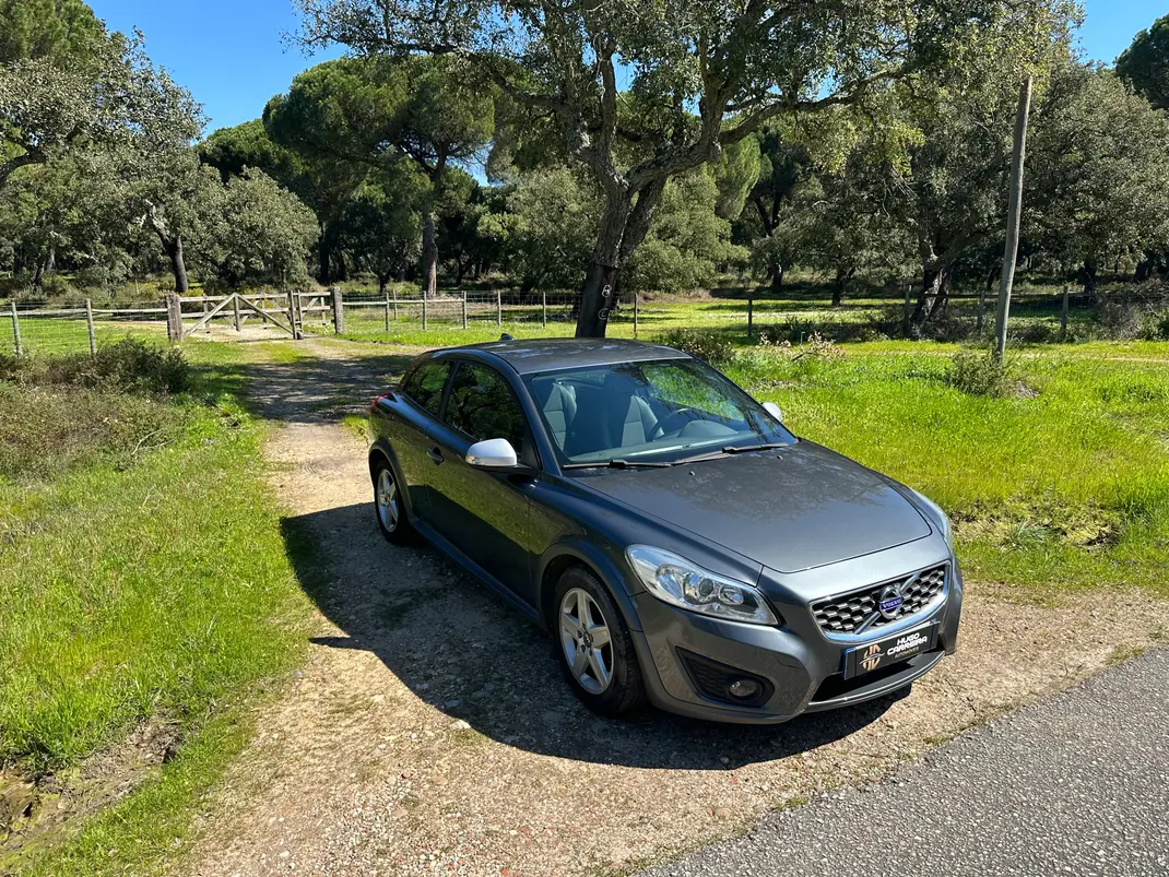 Volvo C30 2010 - 6500 EUR, 218000 km - AUTO.MOTO.pt - 218000km - foto 1 de 8
