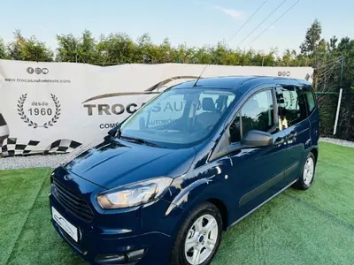 Ford Tourneo Courier 2017 - 9990 EUR, 168856 km - AUTO.MOTO.pt - 168856km - foto 11 de 47