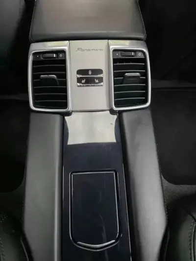 Porsche Panamera 2015 - 38499 EUR, 165000 km - AUTO.MOTO.pt - 165000km - foto 39 de 39