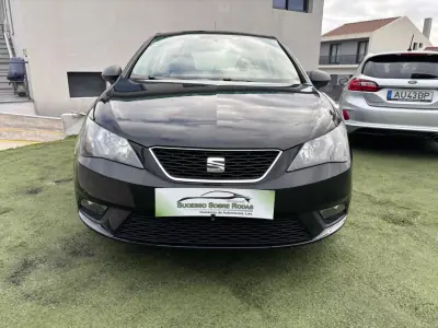 SEAT Ibiza 2016 - 10490 EUR, 93800 km - AUTO.MOTO.pt - 93800km - foto 2 de 11