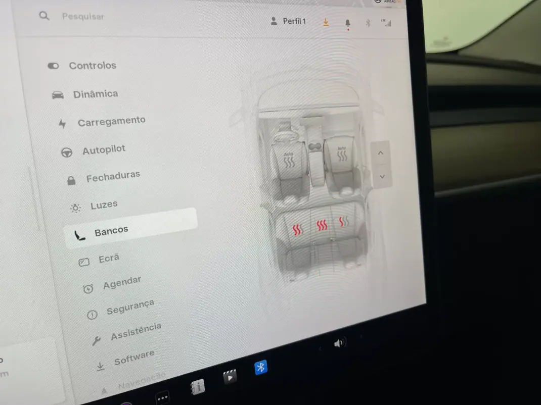 Tesla Model 3 2022 - 29700 EUR, 49000 km - AUTO.MOTO.pt - 49000km - foto 33 de 43