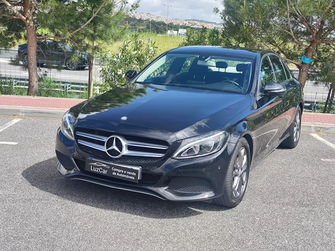 Mercedes-Benz C 200 2017 - 18980 EUR, 136500 km - AUTO.MOTO.pt - 136500km - foto 2 de 40