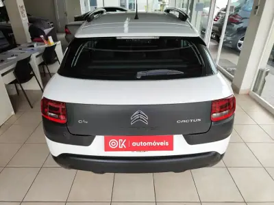 Citroën C4 Cactus 2018 - 9150 EUR, 106600 km - AUTO.MOTO.pt - 106600km - foto 10 de 37