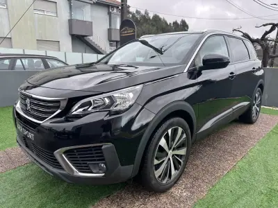 Peugeot 5008 2018 - 14900 EUR, 140000 km - AUTO.MOTO.pt - 140000km - foto 3 de 52