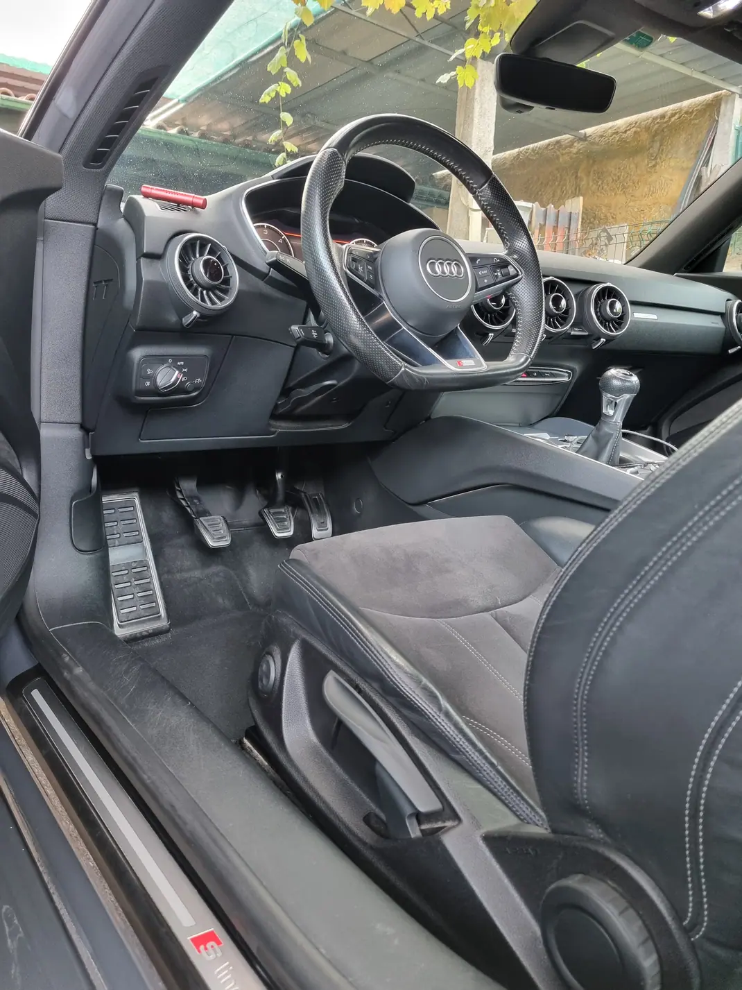 Audi TT Coupé 2015 - 22900 EUR, 210000 km - AUTO.MOTO.pt - 210000km - foto 13 de 15