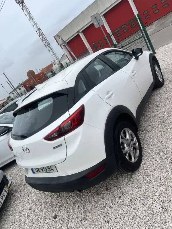Mazda CX-3 2019 - 11999 EUR, 230000 km - AUTO.MOTO.pt - 230000km - foto 3 de 6